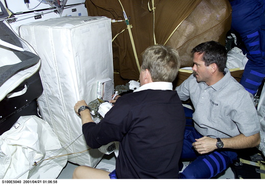 STS100-E-5040