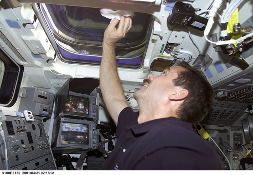 STS100-E-5135