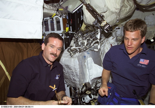STS100-E-5193