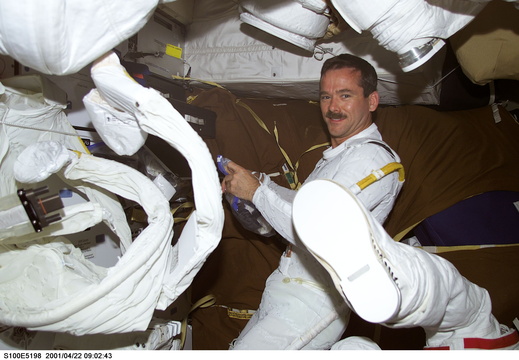 STS100-E-5198