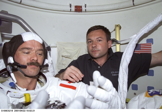 STS100-E-5218