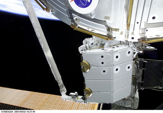 STS100-E-5224