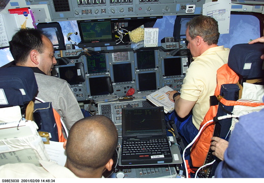 STS98-E-5030