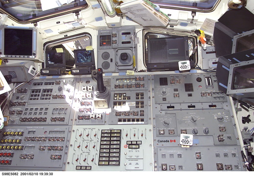 STS98-E-5082