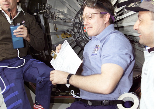 STS98-E-5127