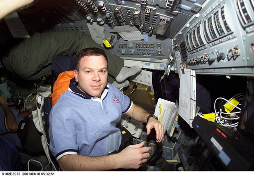 STS102-E-5075