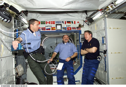 STS102-E-5094