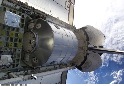 STS102-E-5095