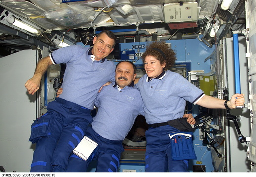 STS102-E-5096