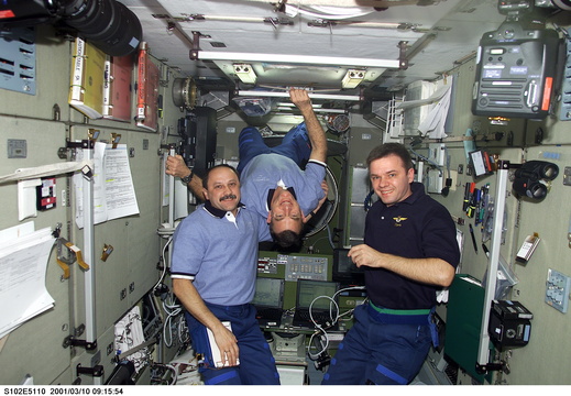 STS102-E-5110