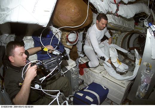 STS102-E-5160