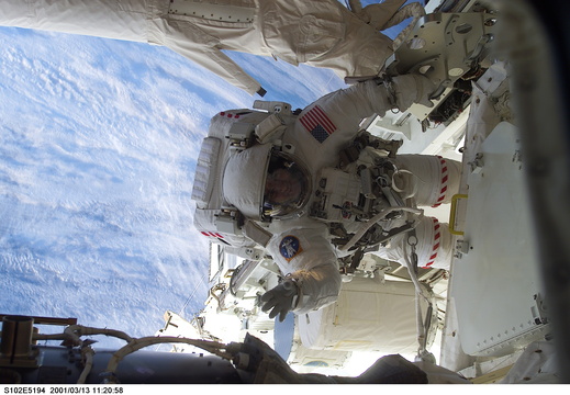 STS102-E-5194