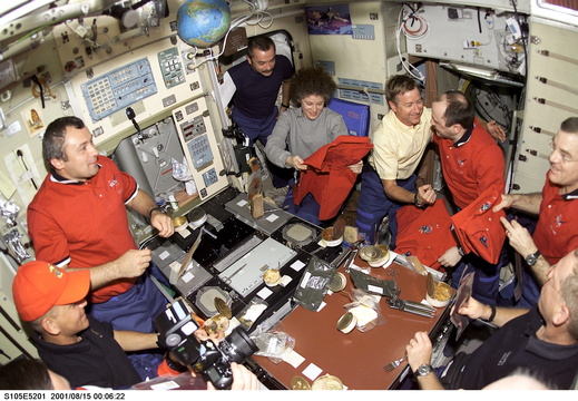 STS105-E-5201