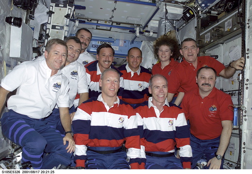 STS105-E-5326