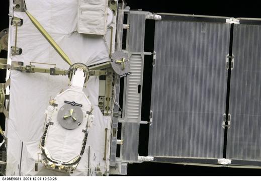 STS108-E-5081