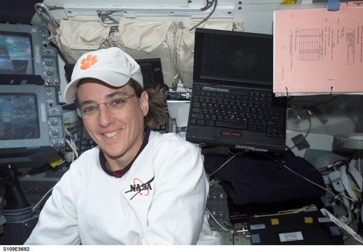 STS109-E-5682