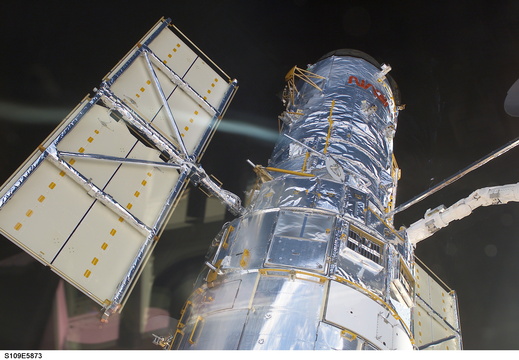 STS109-E-5873