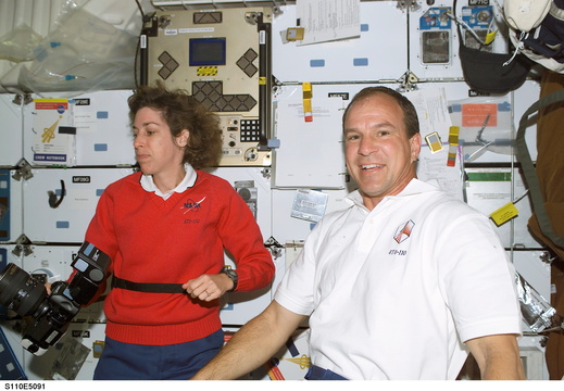 STS110-E-5091
