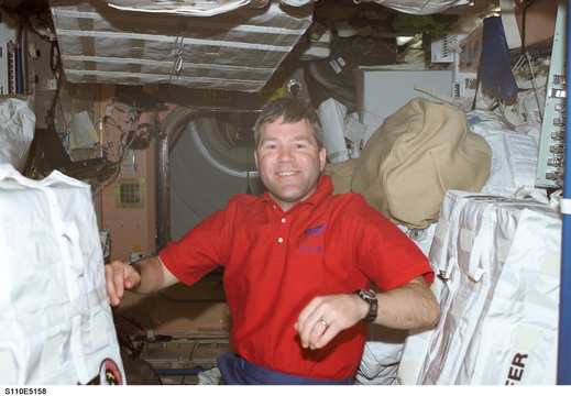 STS110-E-5158