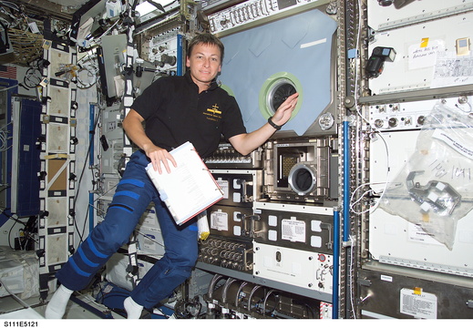 STS111-E-5121