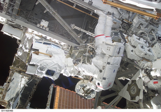 STS111-E-5163