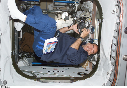 STS111-E-5205