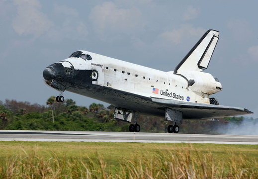 STS124-S-062