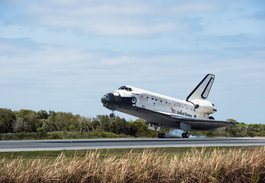 STS133-S-105
