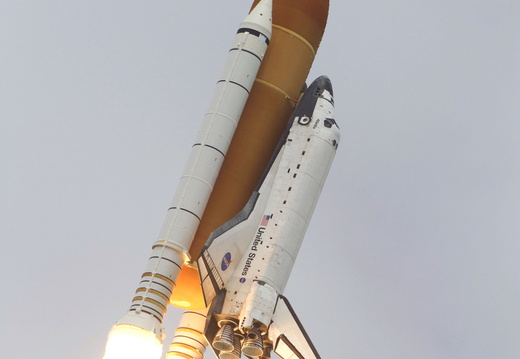 STS135-S-155