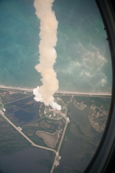 STS-135 Atlantis Launch - 9391288457_9208c65804_o.jpg