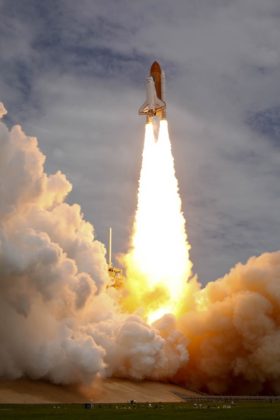 STS-135 Atlantis Launch - 9391286481_ea831fe0fd_o.jpg