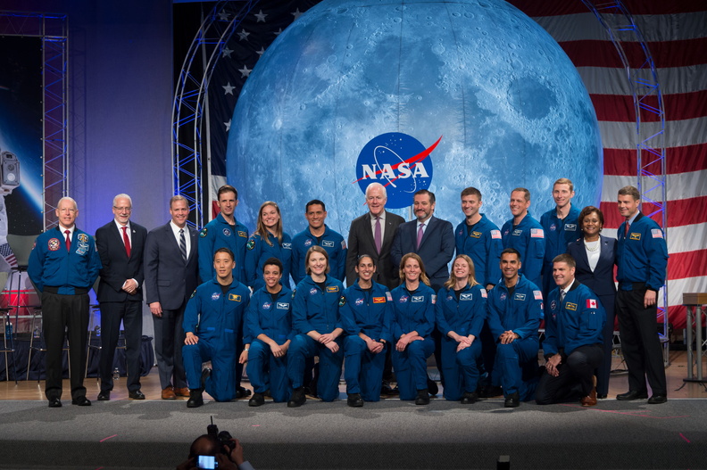 The 2017 Class of Astronauts, NASA Officials and Texas Senators - 49362476073_996bd015d4_o.jpg