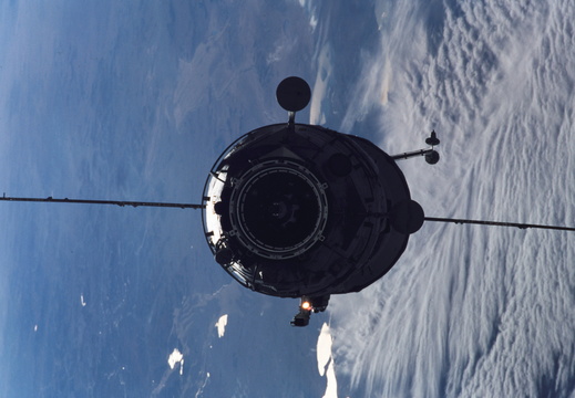 ISS003-316-022