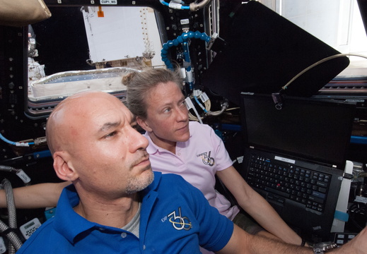 Station Astronauts Prep for HTV-4 Grapple - 9420755475 619a59f1e4 o