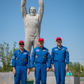 expedition-52-53-backup-crew-at-the-statue-of-yuri-gagarin_35202179103_o.jpg