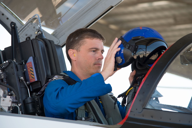 Expedition 40 Astronauts at Ellington Field - 8741276753_3634eac018_o.jpg