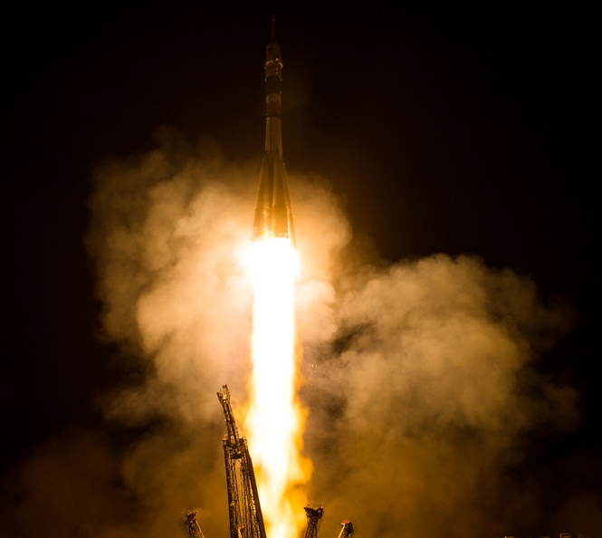 Expedition 40 Launch - 14721395726_1fdee864c8_o.jpg