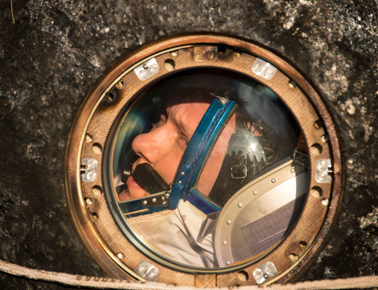 Expedition 40 Soyuz TMA-12M Landing - 15020805910_602fab797c_o.jpg