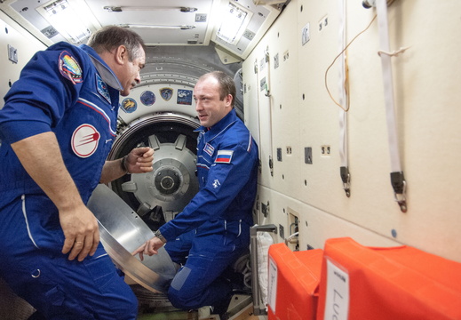 Cosmonauts Pavel Vinogradov and Alexander Misurkin - 8895706888 05c48fd2ca o