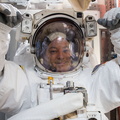 nasa-astronaut-scott-tingle-wears-a-us-spacesuit_46275781864_o.jpg