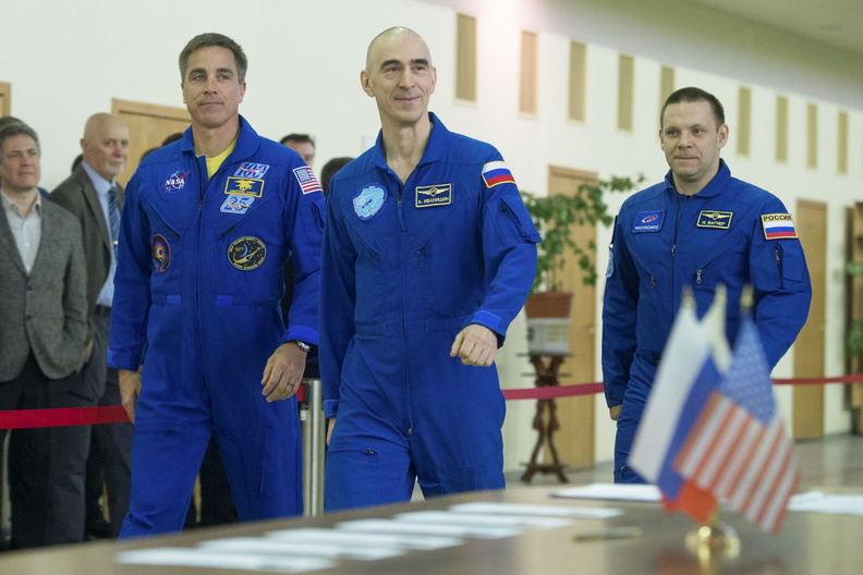 expedition-63-crewmembers-arrive-for-soyuz-qualification-exams_49648022608_o.jpg