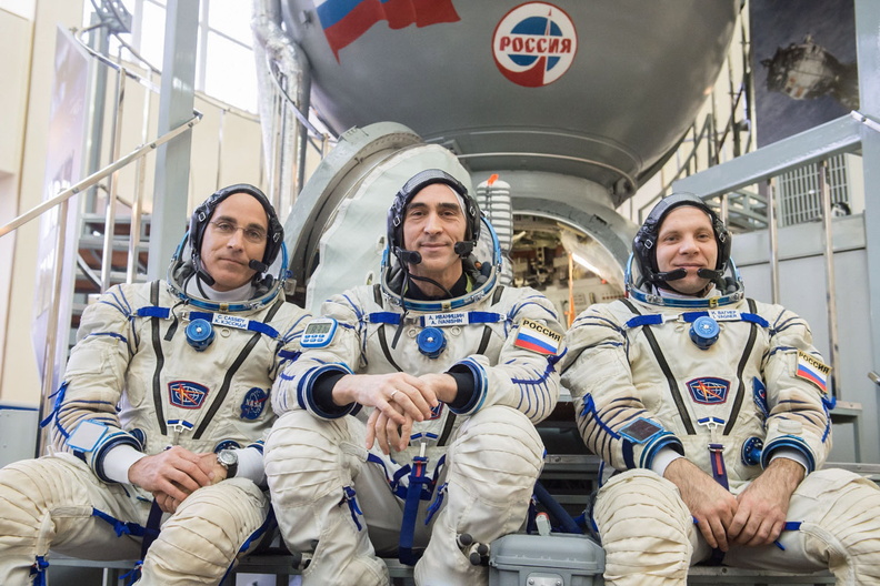 expedition-63-crewmembers-pose-in-front-of-a-soyuz-trainer_49651987191_o.jpg