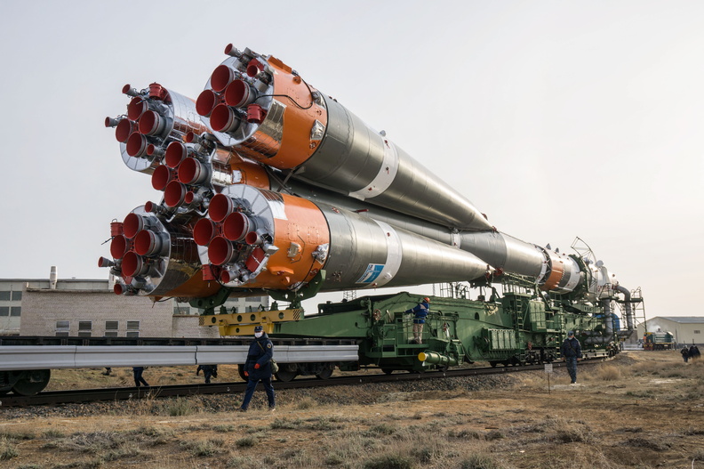 the-soyuz-ms-16-spacecraft-and-its-booster-are-transported-from-the-integration-building-to-the-site-31-launch-pad_49742007383_o.jpg
