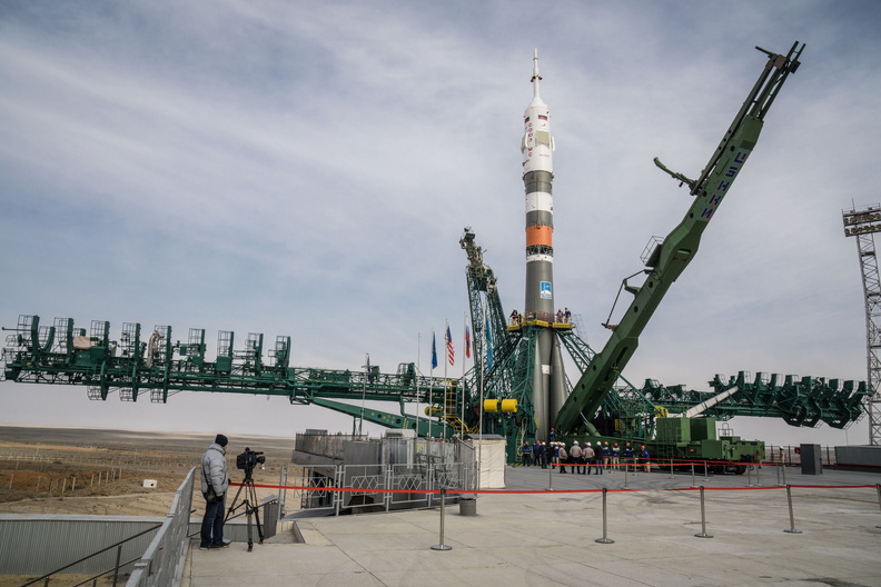 the-soyuz-ms-16-spacecraft-and-its-booster-stand-at-their-vertical-position-at-the-site-31-launch-pad_49742879367_o.jpg