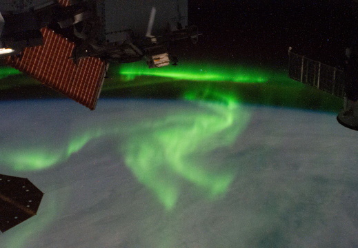 the-aurora-australis-above-the-indian-ocean 49756871283 o