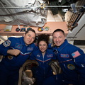 the-expedition-62-crew-poses-for-a-portrait_49798488922_o.jpg