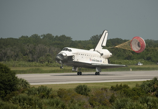 STS127-S-081