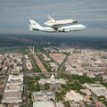 shuttle-discovery-arriving-in-dc_40662777423_o.jpg