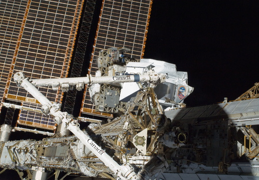 STS134-E-09252