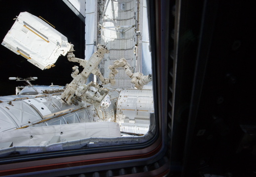 STS134-E-07726